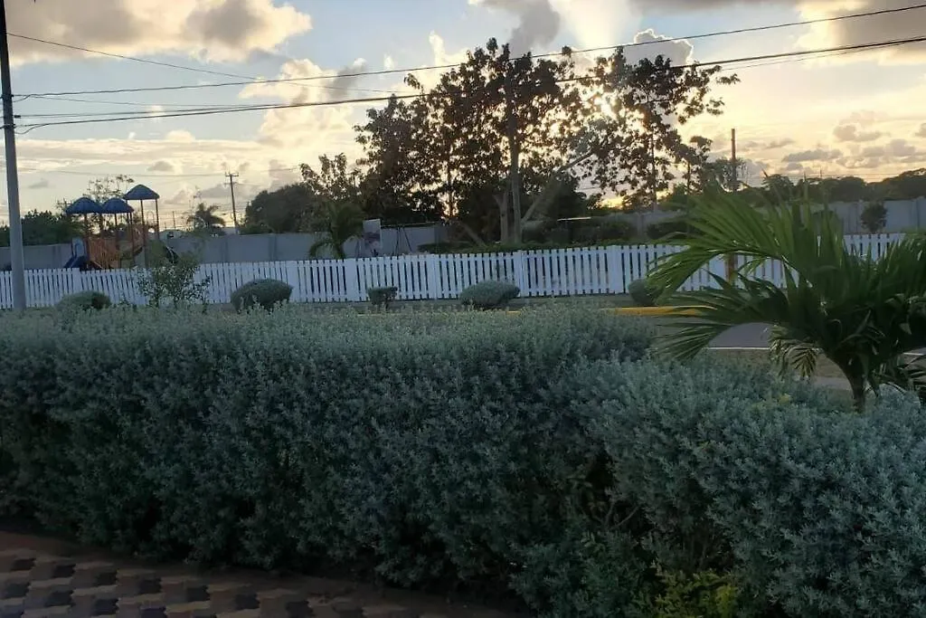 Jacaranda Gated Calm Daire Sydenham Pen