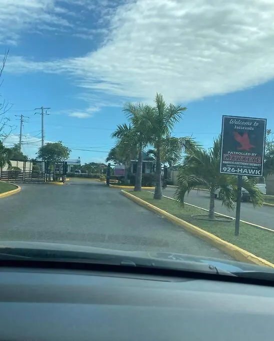 Jacaranda Gated Calm Apartman Sydenham Pen Jamaica