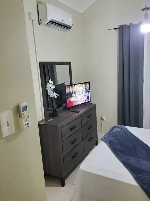 Jacaranda Gated Calm Apartman Sydenham Pen