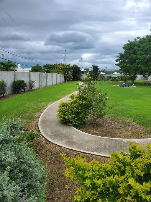 Jacaranda Gated Calm Apartman Sydenham Pen