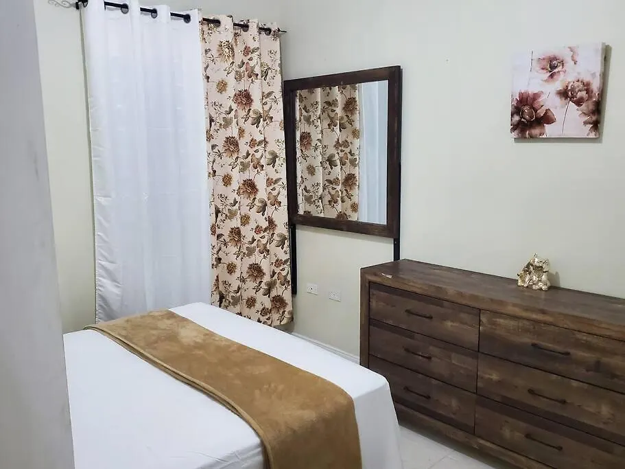 Jacaranda Gated Calm Apartman Sydenham Pen 0*,
