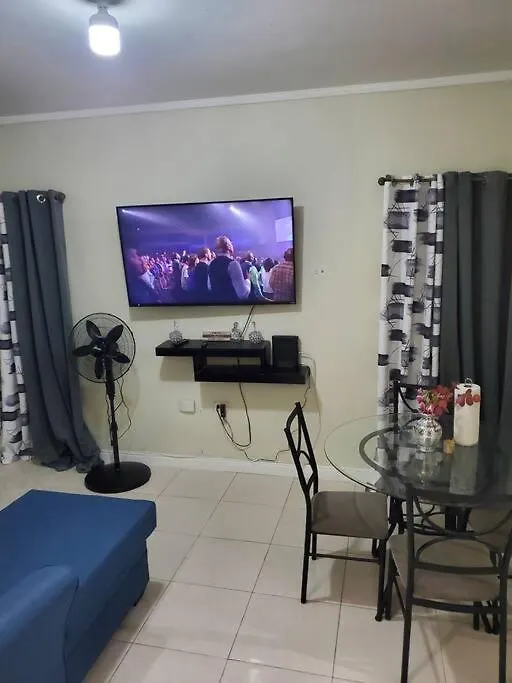 Jacaranda Gated Calm Apartman Sydenham Pen